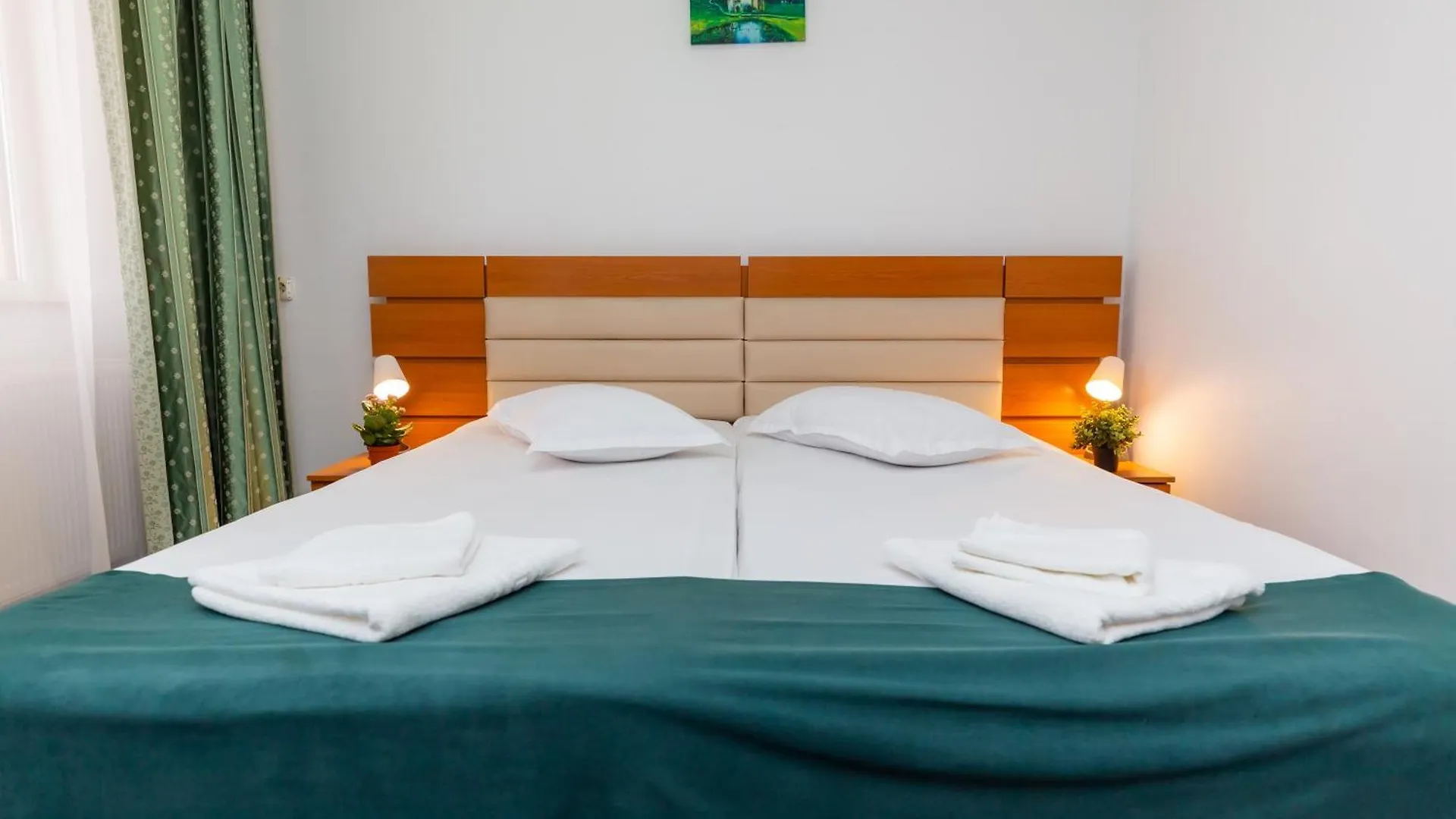 Hotel Sir Colentina Bucharest 2*,  Romania
