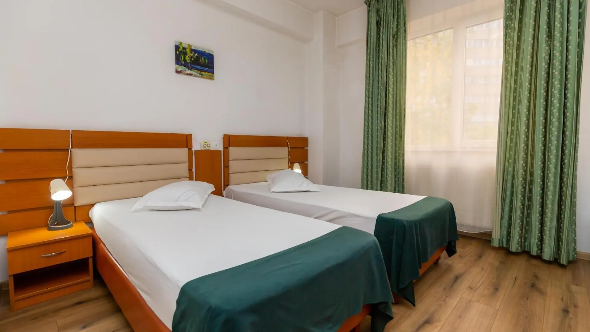 Hotel Sir Colentina Bucharest 2*,