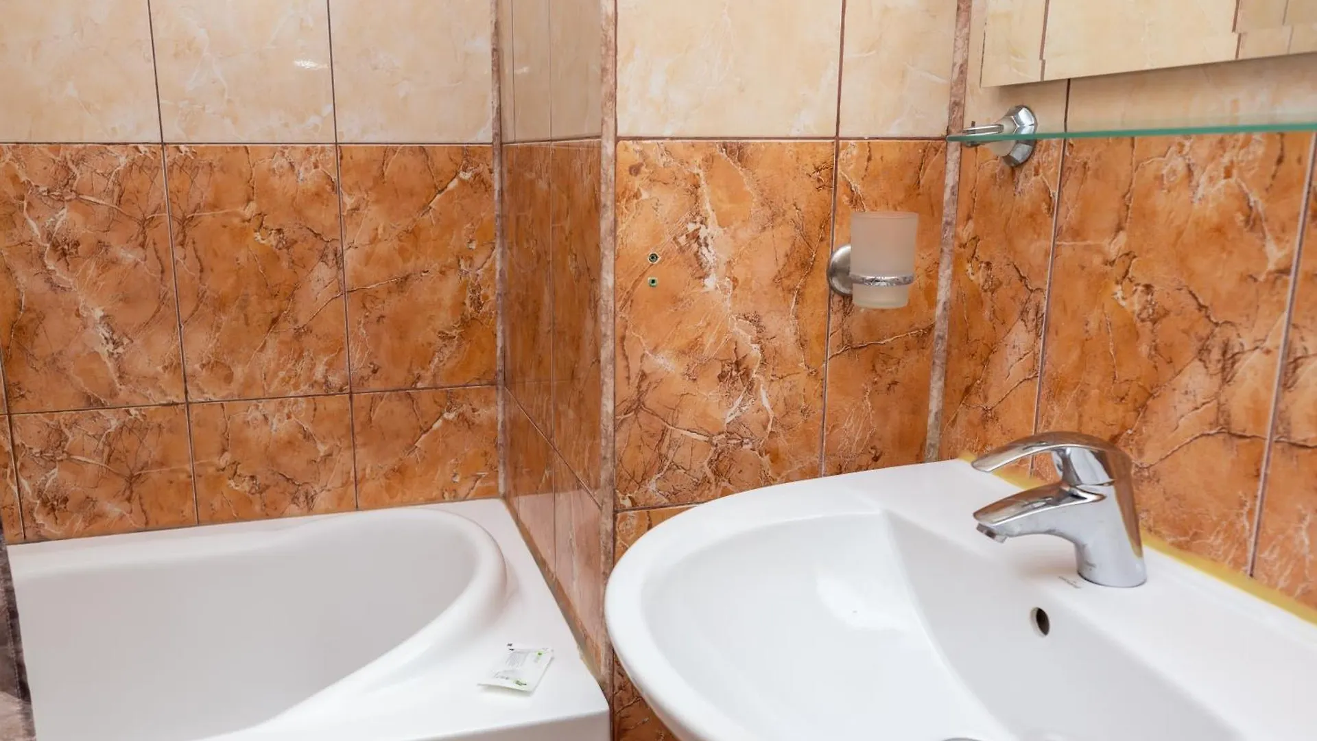 Hotel Sir Colentina Bucharest 2*,