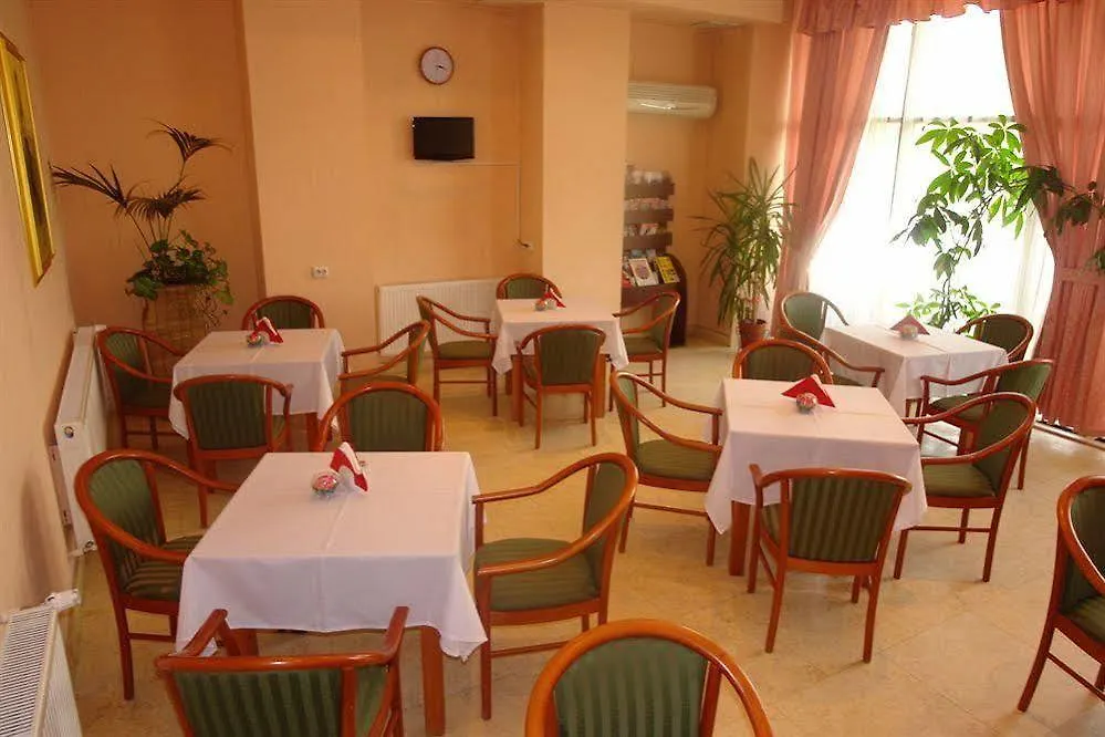 **  Hotel Sir Colentina Bucharest Romania